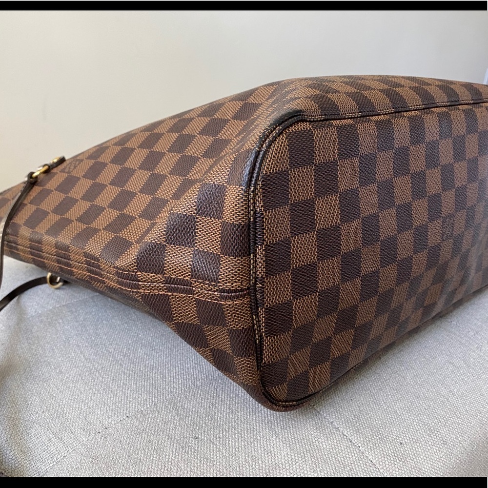 Louis Vuitton Damier Ebene Neverfull - Picture 4 of 16